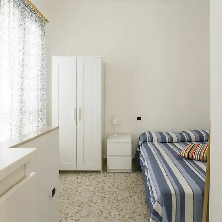 Casetta In Fiore Apartment *