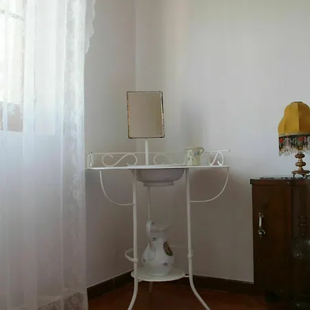 Casetta In Fiore Apartment